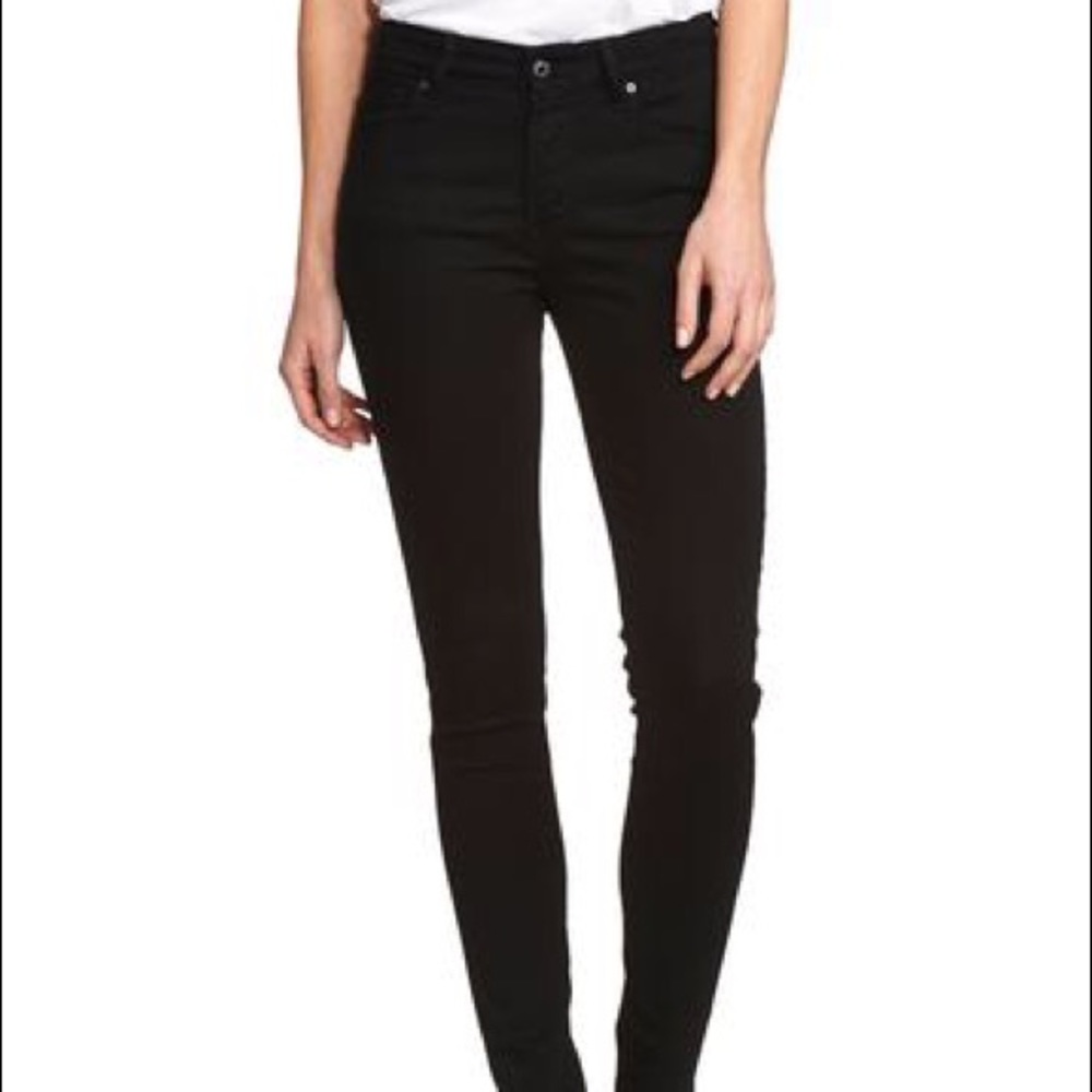 Levi’s Slimming Skinny Jeans